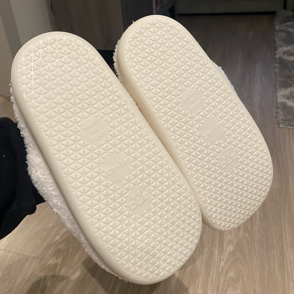 Smiley Slippers - Picture 6 of 6